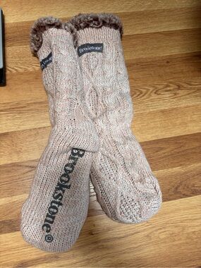 Brookstone Ladies Cable Knit Slipper Sock Cozy Light Brown Socks Shoe Sz 4-10